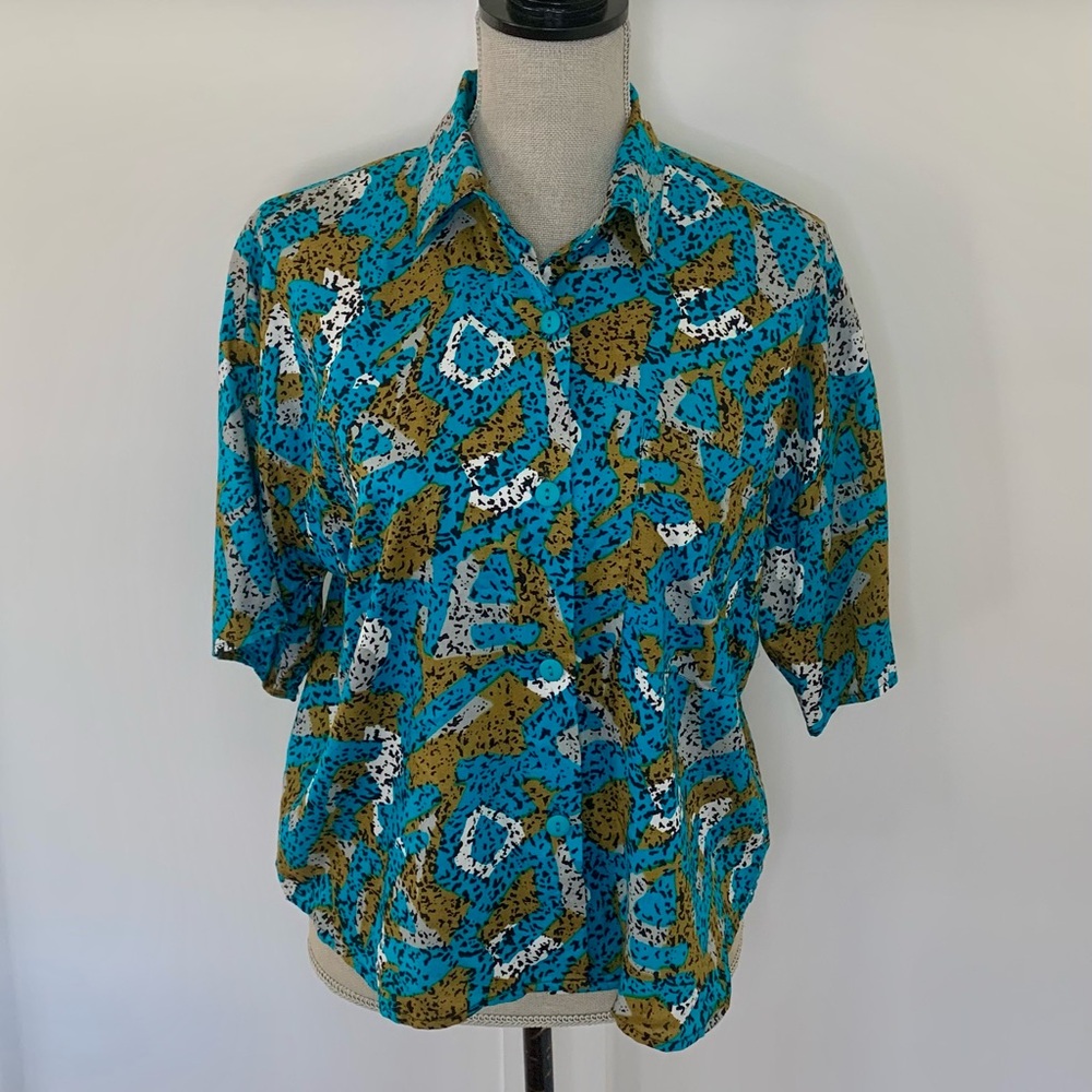Judy Knapp California vintage 80’s rayon, short sleeve, button down